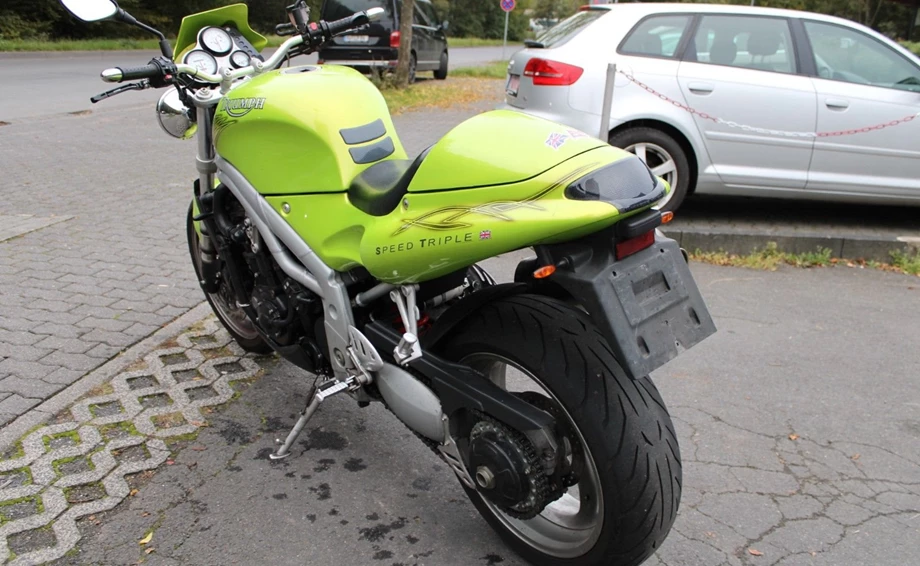 Angebot Triumph Speed Triple 955i Bild 3: Angebot Triumph Speed Triple 955i