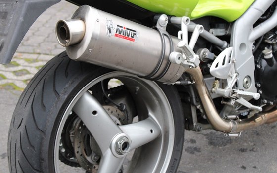 Gebrauchtmotorrad Triumph Speed Triple 955i - Bild 6