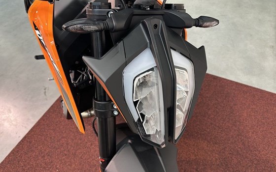 Neufahrzeug KTM 790 Duke L - Bild 11