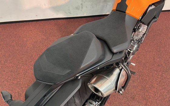 Neufahrzeug KTM 790 Duke L - Bild 9