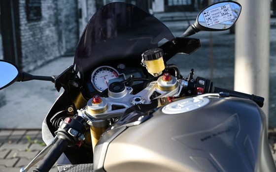 Gebrauchtmotorrad BMW S 1000 RR - Bild 11