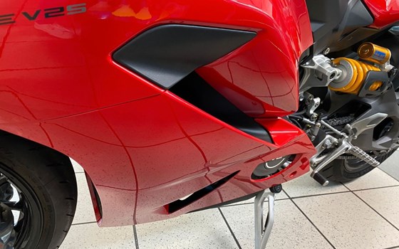 Gebrauchtmotorrad Ducati Panigale V2 S - Bild 10
