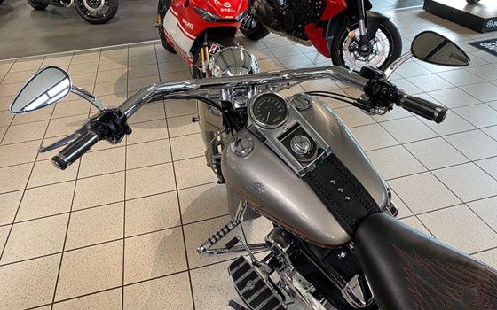 Gebrauchtmotorrad Harley-Davidson Softail Fat Boy FLSTF - Bild 3