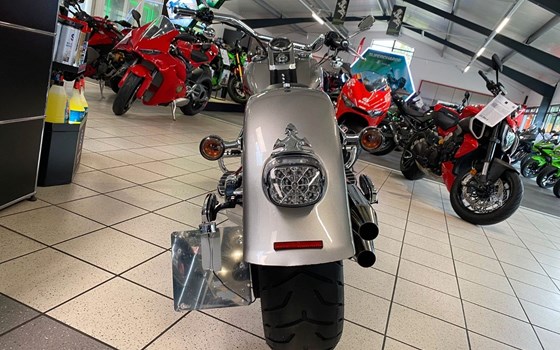 Gebrauchtmotorrad Harley-Davidson Softail Fat Boy FLSTF - Bild 9