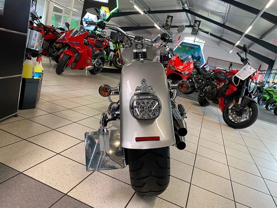 Angebot Harley-Davidson Softail Fat Boy FLSTF Bild 9: Angebot Harley-Davidson Softail Fat Boy FLSTF