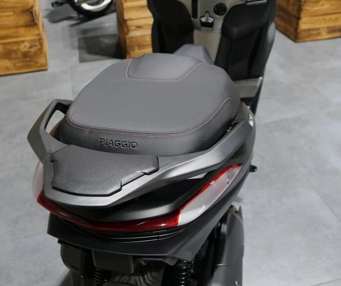 Angebot Piaggio MP3 530 HPE Exclusive Bild 9: Angebot Piaggio MP3 530 HPE Exclusive