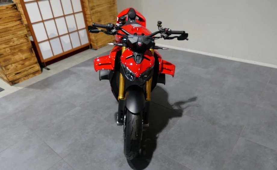 Angebot Ducati Streetfighter V4 S Bild 10: Angebot Ducati Streetfighter V4 S
