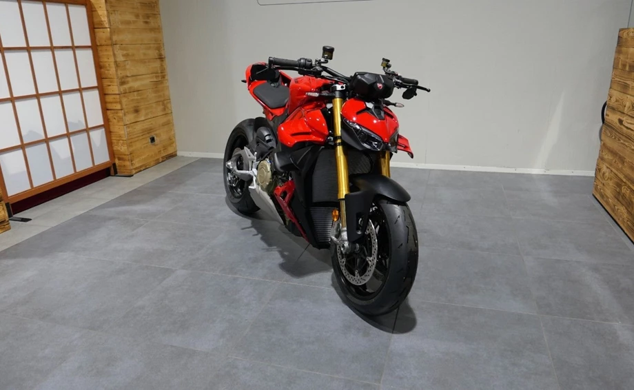 Angebot Ducati Streetfighter V4 S Bild 6: Angebot Ducati Streetfighter V4 S