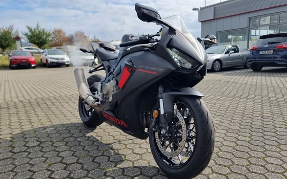 Gebrauchtmotorrad Honda CBR1000RR Fireblade - Bild 1