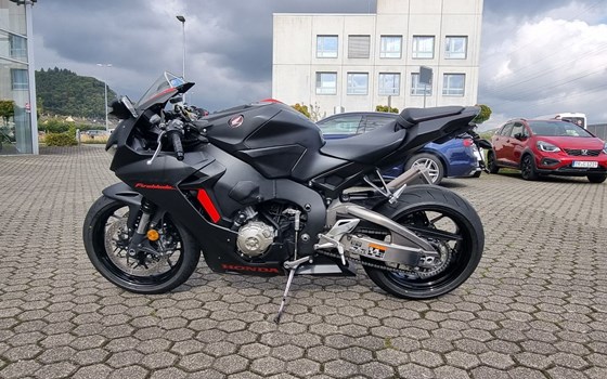 Gebrauchtmotorrad Honda CBR1000RR Fireblade - Bild 6