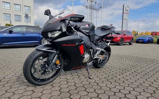 Gebrauchtmotorrad Honda CBR1000RR Fireblade - Bild 7