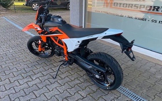 Neufahrzeug KTM 125 SMC R - Bild 3