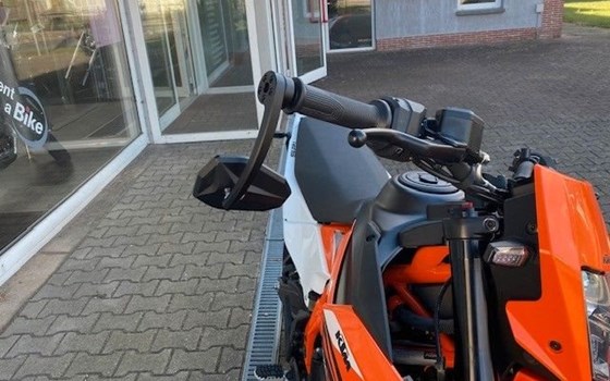 Neufahrzeug KTM 125 SMC R - Bild 5