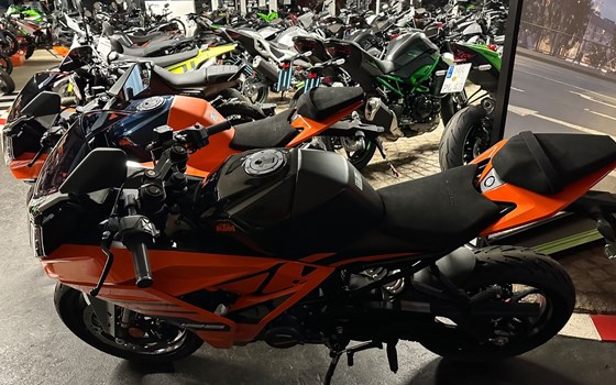 Neufahrzeug KTM RC 125 - Bild 5