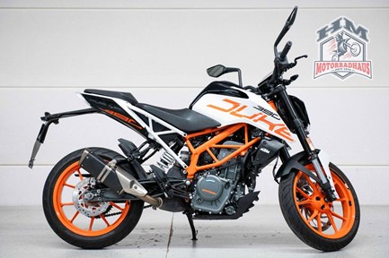 KTM 390 Duke