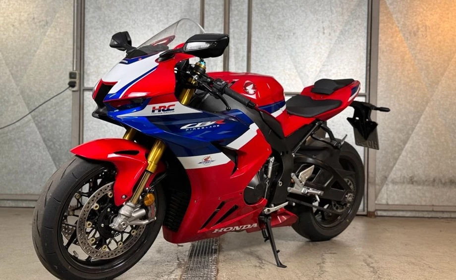 Offer Honda CBR1000RR-R Fireblade SP Bild 1: Offer Honda CBR1000RR-R Fireblade SP