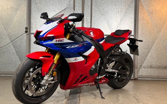 Gebrauchtmotorrad Honda CBR1000RR-R Fireblade SP - Bild 2