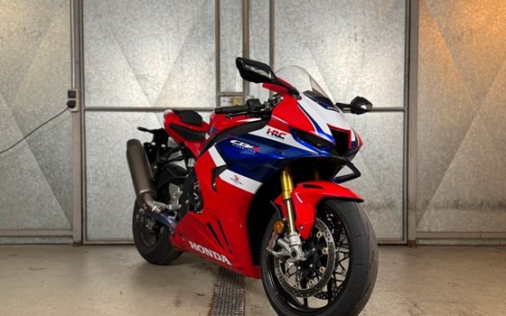 Gebrauchtmotorrad Honda CBR1000RR-R Fireblade SP - Bild 3