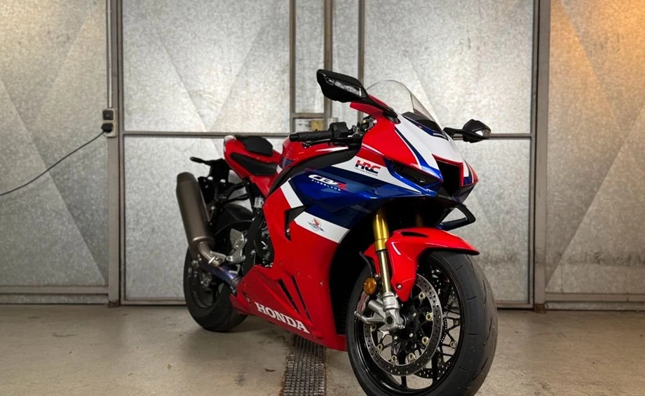 Offer Honda CBR1000RR-R Fireblade SP Bild 5: Offer Honda CBR1000RR-R Fireblade SP