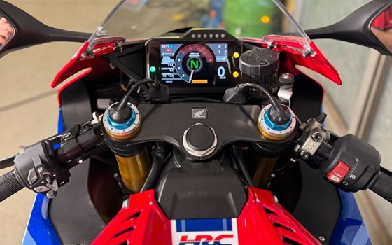 Gebrauchtmotorrad Honda CBR1000RR-R Fireblade SP - Bild 5