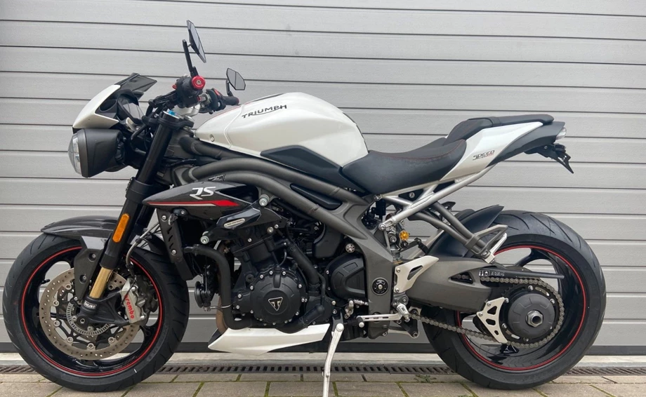 Angebot Triumph Speed Triple RS Bild 4: Angebot Triumph Speed Triple RS