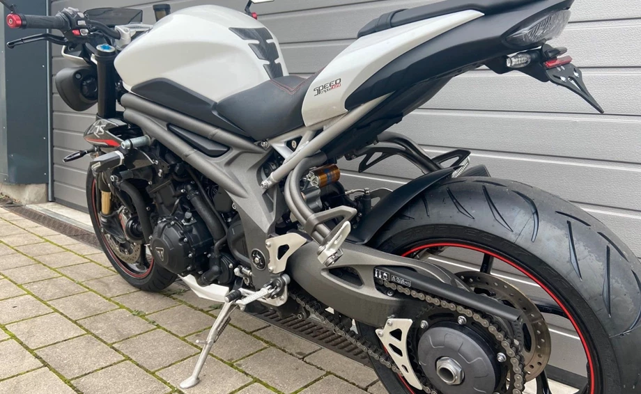 Angebot Triumph Speed Triple RS Bild 6: Angebot Triumph Speed Triple RS