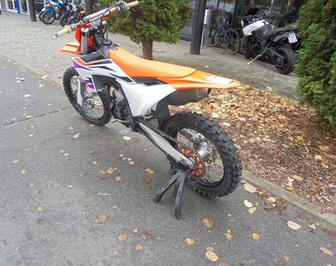 zum Vergrössern bitte anklicken!