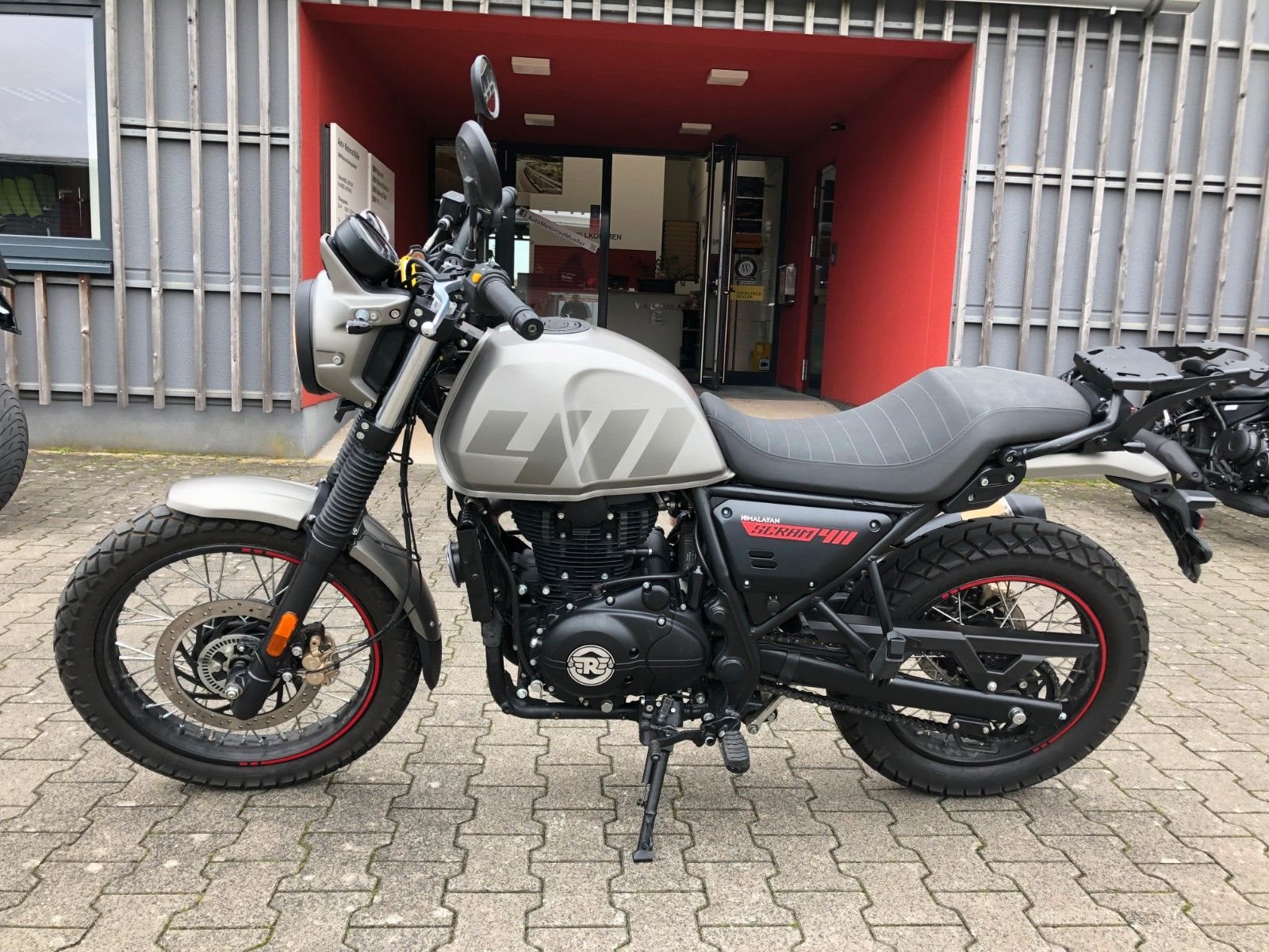 Royal Enfield Scram 411