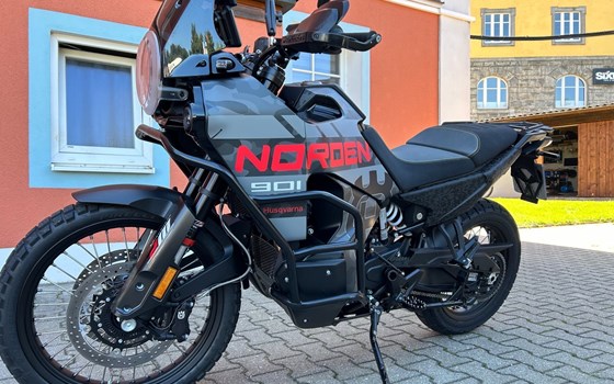Gebrauchtmotorrad Husqvarna Norden 901 - Bild 11