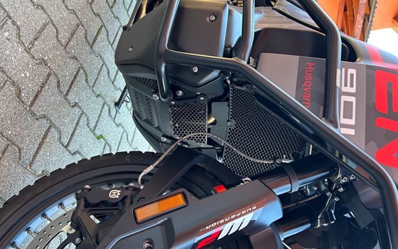 Gebrauchtmotorrad Husqvarna Norden 901 - Bild 7