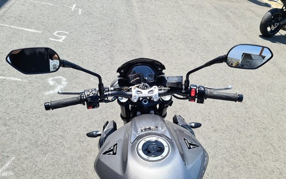Gebrauchtmotorrad Triumph Street Triple 765 R - Bild 8 Gebrauchtmotorrad Triumph Street Triple 765 R - Bild 8