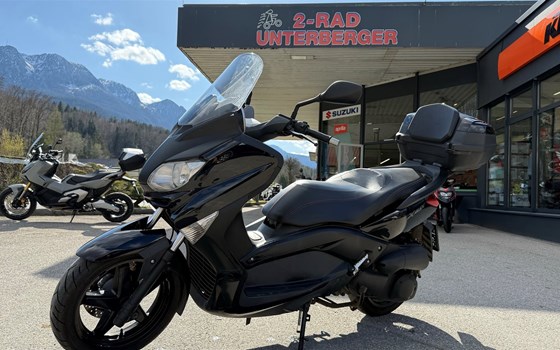 Gebrauchtmotorrad Yamaha X-Max 250 - Bild 1 Gebrauchtmotorrad Yamaha X-Max 250 - Bild 1