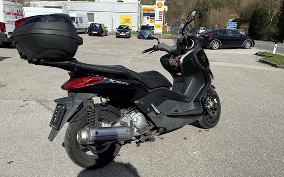 Gebrauchtmotorrad Yamaha X-Max 250 - Bild 3 Gebrauchtmotorrad Yamaha X-Max 250 - Bild 3