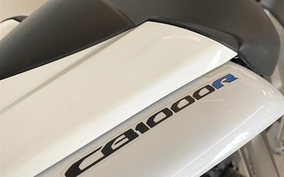 Gebrauchtmotorrad Honda CB 1000 R - Bild 9 Gebrauchtmotorrad Honda CB 1000 R - Bild 9