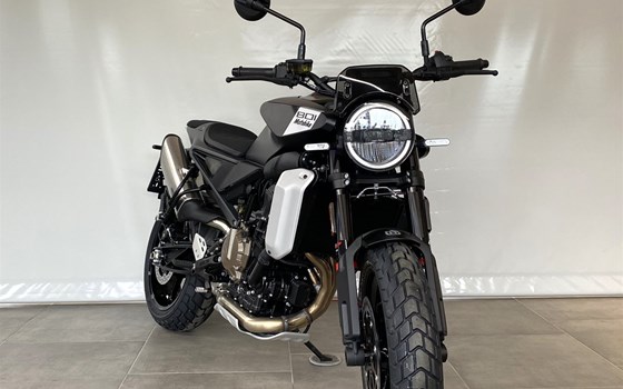 Neufahrzeug Husqvarna Svartpilen 801 - Bild 3 Neufahrzeug Husqvarna Svartpilen 801 - Bild 3