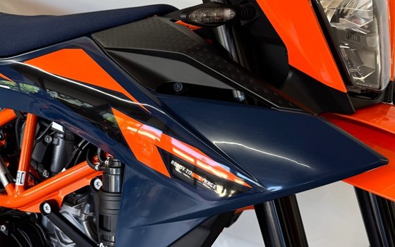 Neufahrzeug KTM 690 SMC R - Bild 7 Neufahrzeug KTM 690 SMC R - Bild 7