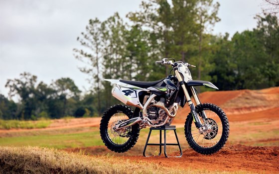 Neufahrzeug Triumph TF 450-RC EDITION - Bild 7