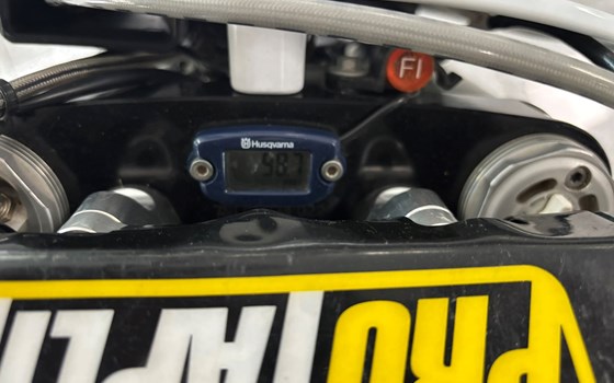 Gebrauchtmotorrad Husqvarna FC 250 - Bild 4