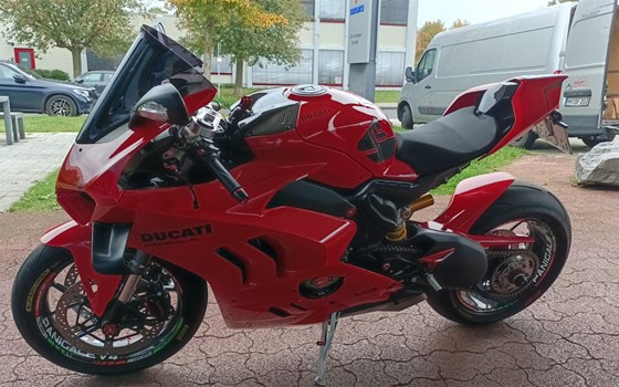 Gebrauchtmotorrad Ducati Panigale V4 - Bild 2