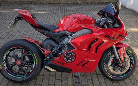 Gebrauchtmotorrad Ducati Panigale V4 - Bild 1