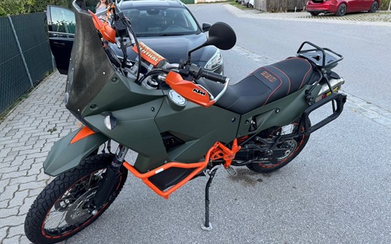 Gebrauchtmotorrad KTM 990 Adventure - Bild 2 Gebrauchtmotorrad KTM 990 Adventure - Bild 2