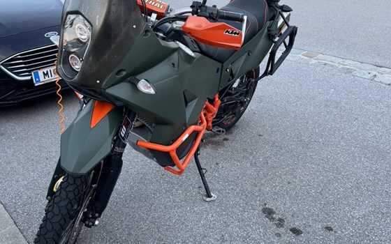 Gebrauchtmotorrad KTM 990 Adventure - Bild 3 Gebrauchtmotorrad KTM 990 Adventure - Bild 3