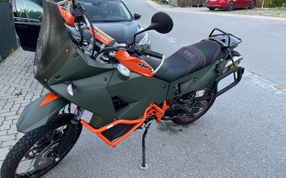 Gebrauchtmotorrad KTM 990 Adventure - Bild 4 Gebrauchtmotorrad KTM 990 Adventure - Bild 4