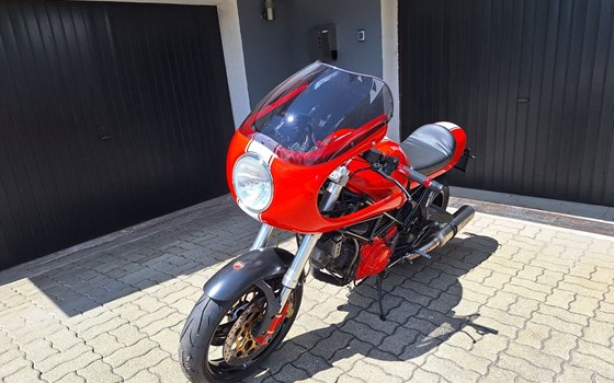 Gebrauchtmotorrad Ducati Monster 750 - Bild 1 Gebrauchtmotorrad Ducati Monster 750 - Bild 1