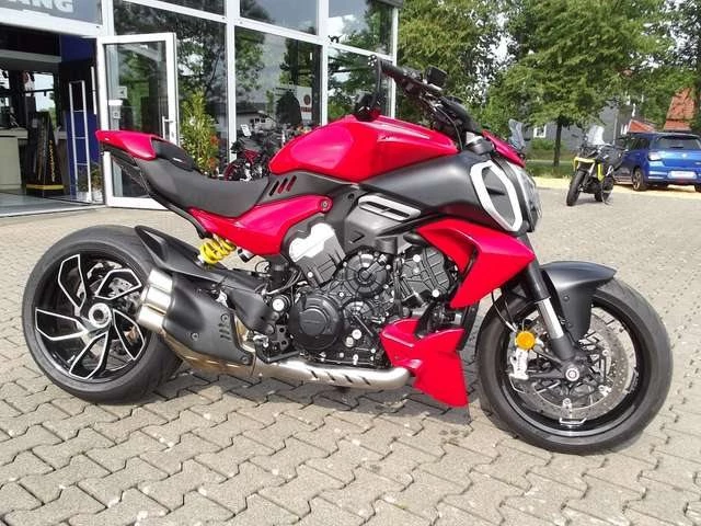 Angebot Ducati Diavel V4 Bild 1: Angebot Ducati Diavel V4