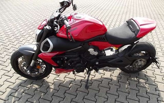 Gebrauchtmotorrad Ducati Diavel V4 - Bild 3