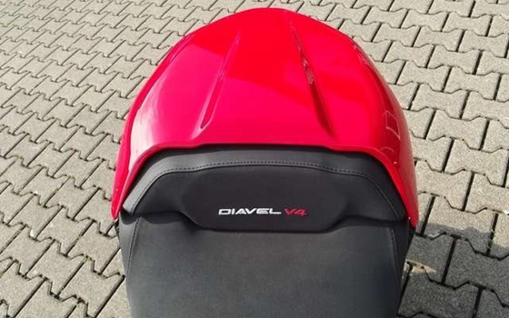 Gebrauchtmotorrad Ducati Diavel V4 - Bild 7