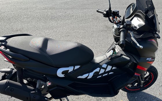 Gebrauchtmotorrad Aprilia SR GT Replica 125 - Bild 3 Gebrauchtmotorrad Aprilia SR GT Replica 125 - Bild 3