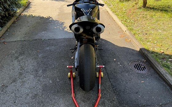 Gebrauchtmotorrad Yamaha R1 - Bild 11 Gebrauchtmotorrad Yamaha R1 - Bild 11