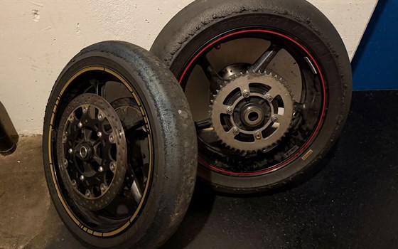 Gebrauchtmotorrad Yamaha R1 - Bild 7